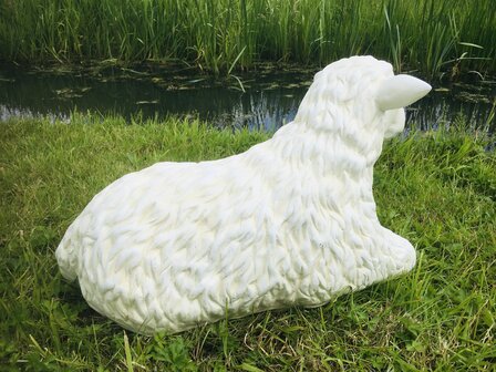 Schaap Beeld Polyester Liggend 