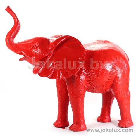 olifant rood slurf omhoog polyester beeld 