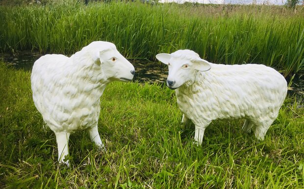 schaap Lam polystone tuinbeeld