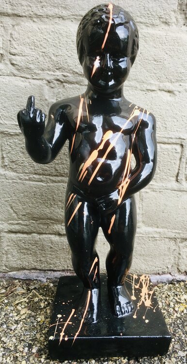 manneken Pis Kunsthars  colorful zwart splash 28cm