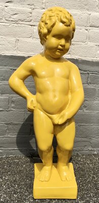 manneken Pis Kunsthars geel hoogglans beeld 62 cm